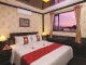 Paragon Cruise-bed-room